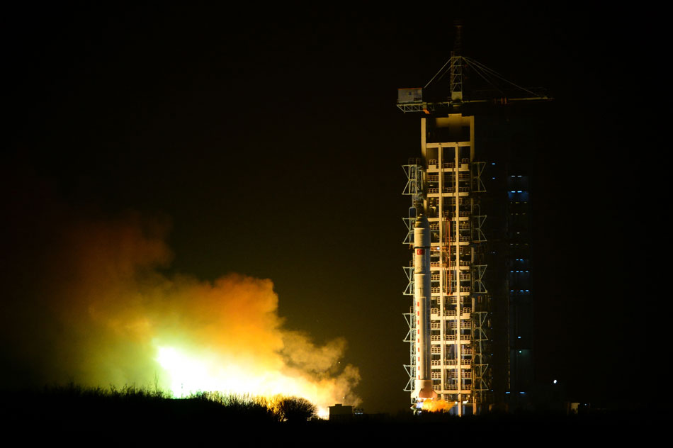 A Long March carrier rocket carrying Turkish earth observation satellite GK-2 blasts off from the launch pad at the Jiuquan Satellite Launch Center in northwest China's Gansu Province, early on Dec. 19, 2012. China successfully sent the satellite GK-2 into orbit with a Long March carrier rocket on Wednesday. (Xinhua/Zhang Meng)