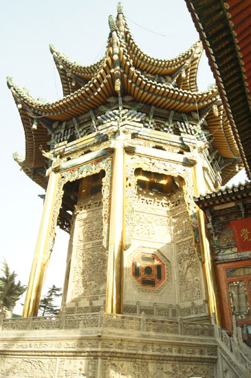 The Gubba of Lingming Temple in Lanzhou, Gansu Province, is an arched pagoda where the previous heads of the temple are buried. (CRIENGLISH.com/Guo Jing)