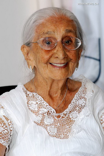 File photo taken on Sept. 16, 2005 shows Claudionor Viana Teles Velloso, known as "Dona Cano". Teles Velloso, mother of Brazilian musicians Caetano Veloso and Maria Bethania, died on Dec. 25, 2012 at the age of 105 in her house in the city of Santo Amaro of Purificacion, Brazil, according to her relatives. (Xinhua/Agencia Estado) 