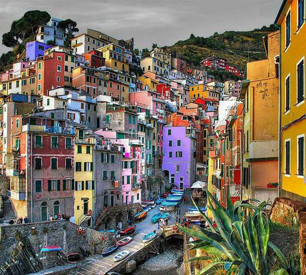Riomaggiore, Italy. It is known for historical character and wine. (Photo/Xinhua)