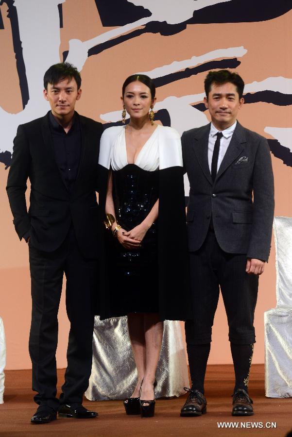 Cast members Chang Chen, Zhang Ziyi and Tony Leung (L to R) attend the premiere ceremony of Hong Kong director Wong Kar Wai's new film "The Grandmaster" in Beijing, capital of China, Jan. 6, 2013. The film will be released on Tuesday. (Xinhua/Jin Liangkuai)