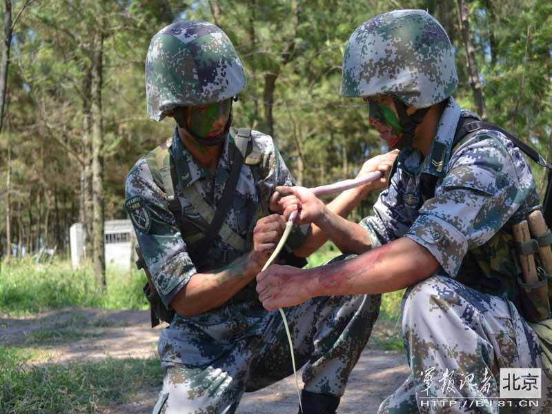 The Special Forces of the Chinese People's Liberation Army recently conduct field training in an unfamiliar area, in a bid to temper the troop's combat skills. (China Military Online) 
