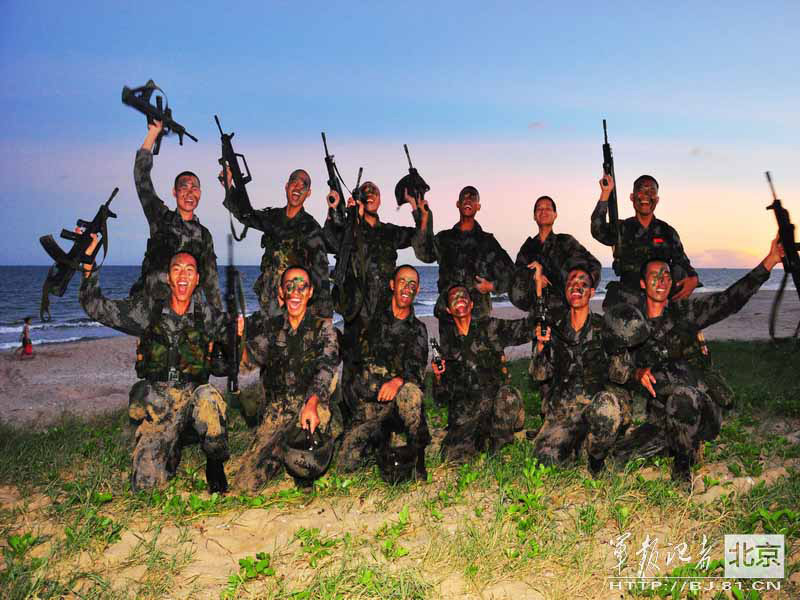 The Special Forces of the Chinese People's Liberation Army recently conduct field training in an unfamiliar area, in a bid to temper the troop's combat skills. (China Military Online) 