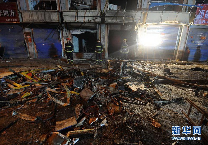 14 are dead and 47 wounded in an explosion in a hot-pot restaurant in Shanxi on Nov. 23, 2012. The tragedy was caused by the leakage of liquefied gas. Liquid gas canister is widely used in food industry, but irregular safety management, wrong storage and operation lead to various safety loopholes.  (Xinhua/Yan Yan)