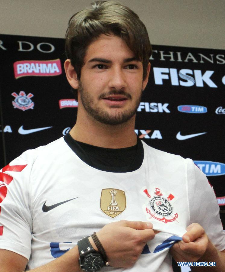 Brazilian soccer player Alexandre Pato attends a press conference in Sao Paulo, Brazil, on Jan. 11, 2013. Pato, a former player of AC Milan, has been contracted to be a player of Brazilian soccer club Corinthians for 15 million euros, according to the local press. (Xinhua/Rahel Patrasso) 