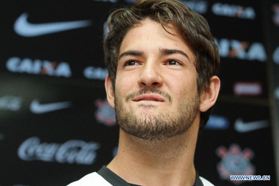 Brazilian soccer player Alexandre Pato attends a press conference in Sao Paulo, Brazil, on Jan. 11, 2013. Pato, a former player of AC Milan, has been contracted to be a player of Brazilian soccer club Corinthians for 15 million euros, according to the local press. (Xinhua/Rahel Patrasso) 