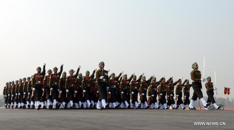 Indian army soldiers march during the army day parade in New Delhi, capital of India, Jan. 15, 2013. (Xinhua/Partha Sarkar) 