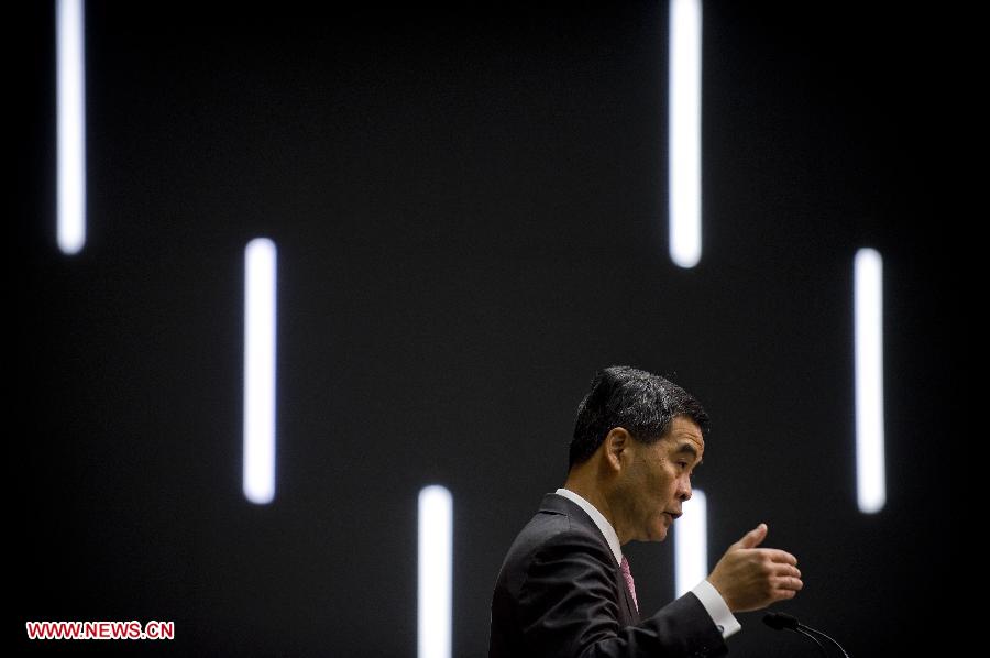 Hong Kong Chief Executive Leung Chun-Ying speaks to Journalist at a press conference after he delivered his 2013 Policy Address in Hong Kong, south China, Jan. 16, 2013. Leung delivered his first policy address on Wednesday morning at the Legislative Council here, outlining the city government's policy direction in 2013. (Xinhua/Lui Siu Wai)