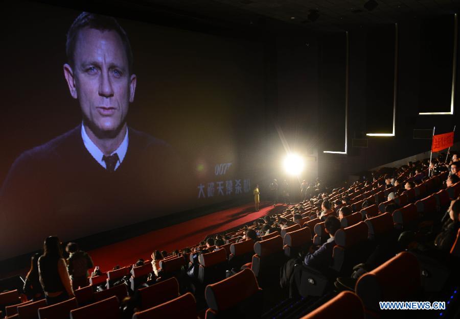 Daniel Craig, leading actor of the James Bond film Skyfall, is connected live to the premiere of the film in Beijing, capital of China, Jan. 16, 2013. Skyfall is the 23rd James Bond film and will be screened on the Chinese mainland on Jan. 21. (Xinhua/Jin Liangkuai) 