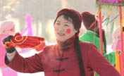 Come and enjoy Yangge dance in ice and snow