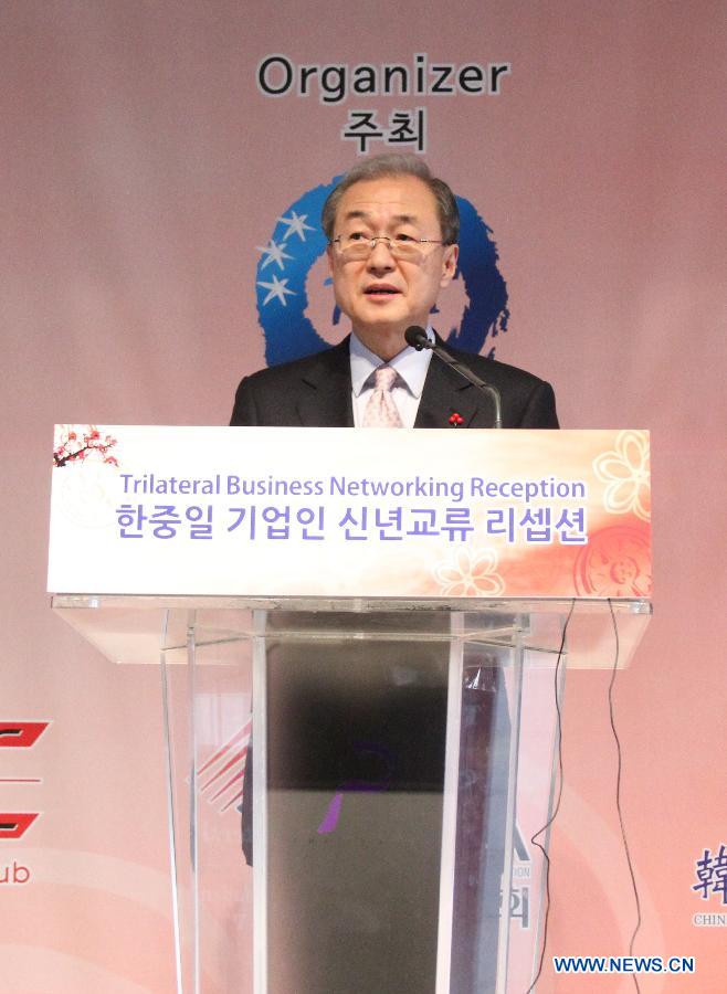 South Korea's trade minister Bark Tae-ho delivers a speech in Seoul, capital of South Korea, on Jan. 17, 2013. The Seoul-based Trilateral Cooperation Secretariat involving South Korea, China and Japan held a business event Thursday marking the launch of three-way trade negotiations, organizers said. (Xinhua/Yao Qilin)