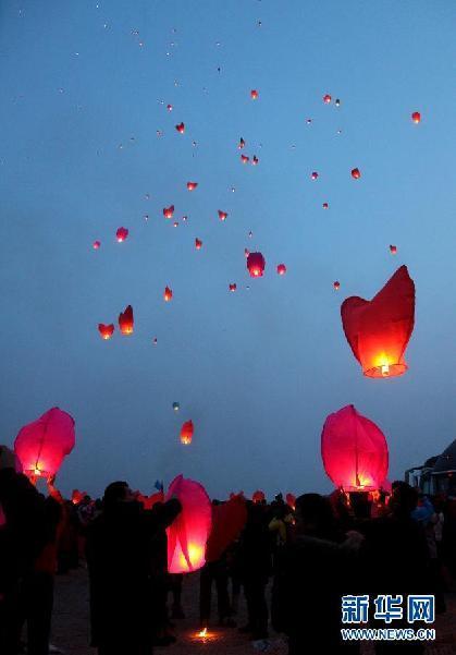 People fly sky lanterns, also known as Kongming lanterns, at the Ayding Lake area in the Turpan basin in the Xinjiang Uygur Autonomous Region to celebrate the upcoming Spring Festival, which falls on February 10. The dry lakebed is about 155 meters below sea level, which makes it the world's second lowest point after the Dead Sea.