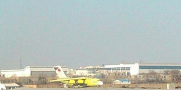 The prototype of China's first indigenously-developed heavy transport aircraft, Y-20, prepares to take off from an unidentified airport for its first test flight Saturday afternoon, January 26, 2013. (Photo/ People's Daily)