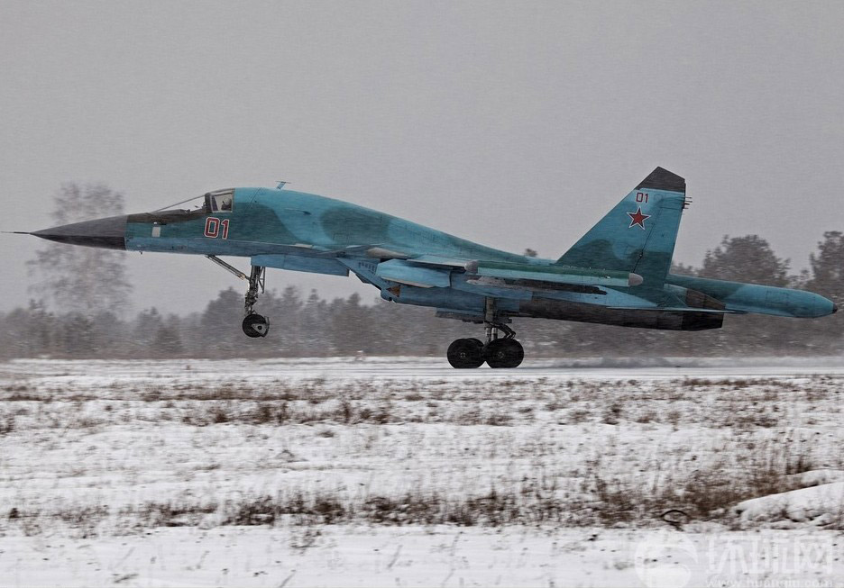 Su-34 bomber is a warplane of a four-plus generation, with the operational range of 4,000 km and the maximum speed of 1,900 km per hour. Five Su-34 frontline bombers will be deployed in an air base near the city of Voronezh in southwest Russia, a spokesperson with the Russian Western Military District said on Jan. 22.(Photo/People’s Daily Online)