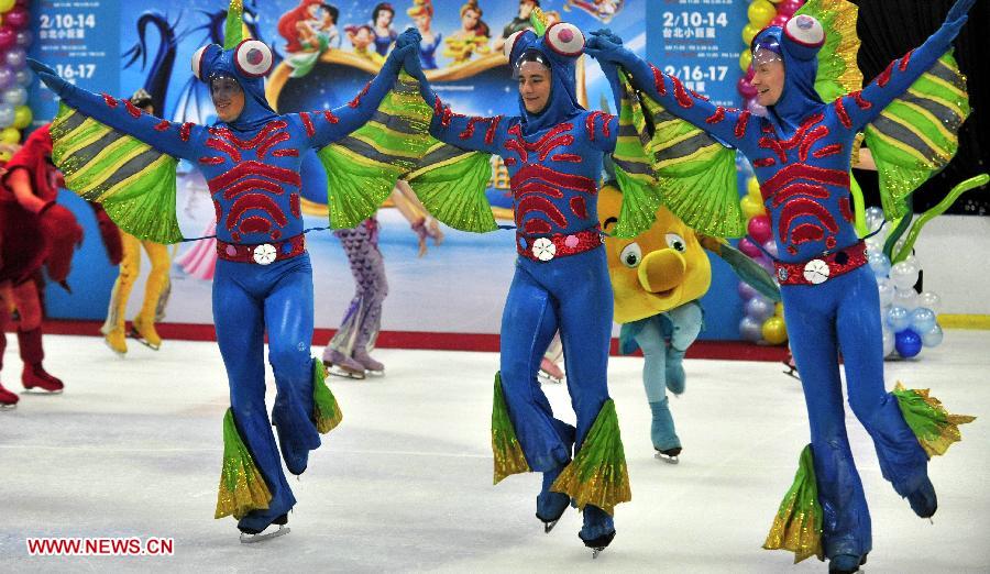 Dancers perform Disney's dance drama "Princess and Hero" on ice in Taipei, southeast China's Taiwan, Jan. 31, 2013. The dance drama will show in Taichung, Taipei and Kaohsiung in February.(Xinhua/Wu Ching-teng)