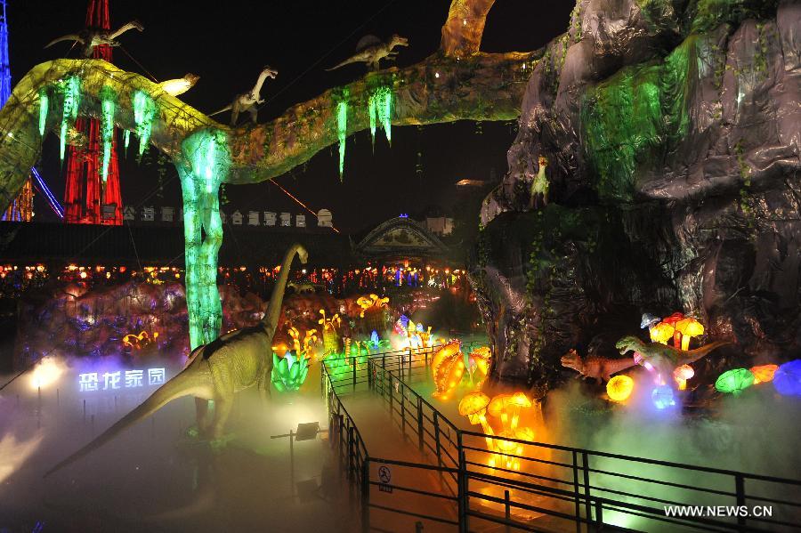 Illuminations are seen during a preview of the 19th Zigong International Dinosaur Lantern Festival in Zigong, southwest China's Sichuan Province, Feb. 2, 2013. The lantern festival is scheduled to be held here to celebrate the Chinese Lunar New Year. (Xinhua/Lu Peng)