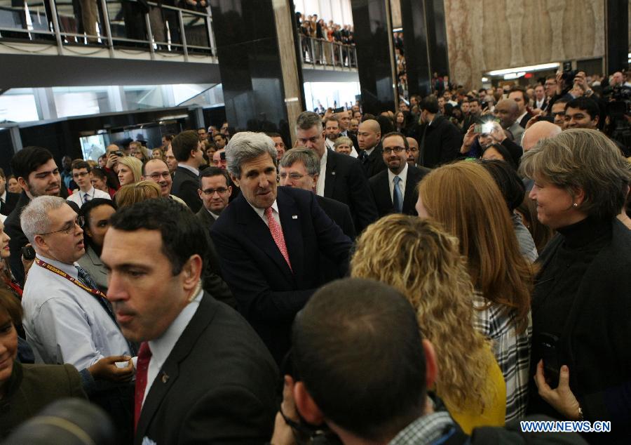 U.S. Secretary of State John Kerry arrives at the welcoming ceremony at the Department of State in Washington D.C. on Feb.4, 2013. John Kerry was sworn in on Friday to succeed Hillary Clinton to become U.S. Secretary of State. (Xinhua/Fang Zhe) 