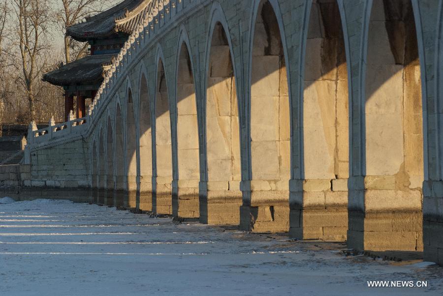 Photo taken on Feb. 4, 2013 shows the scenery of the Summer Palace in winter in Beijing, capital of China. (Xinhua/Li Gang)