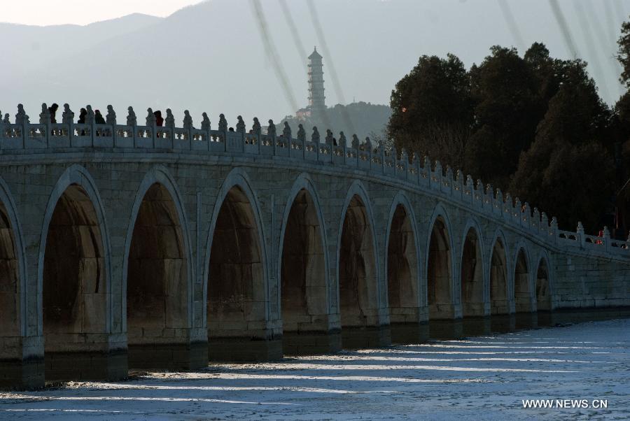 Photo taken on Feb. 4, 2013 shows the scenery of the Summer Palace in winter in Beijing, capital of China. (Xinhua/Li Gang)