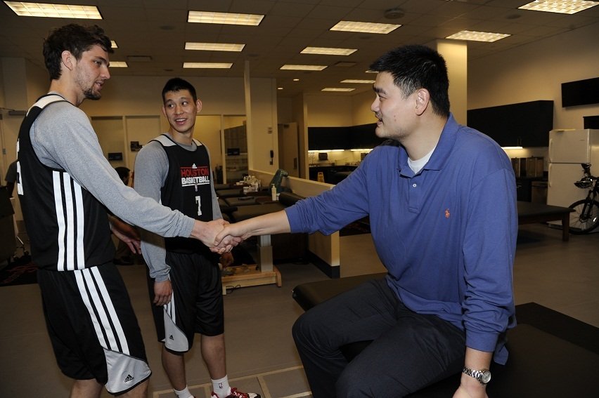 NBA star Jeremy Lin greets Lunar New Year in New York City (2) - People's  Daily Online