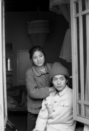 Poet Gu Cheng and his wife, representative of misty poetry. He committed suicide after killing his wife in New Zealand in 1993.  (Photo/Xinhua)