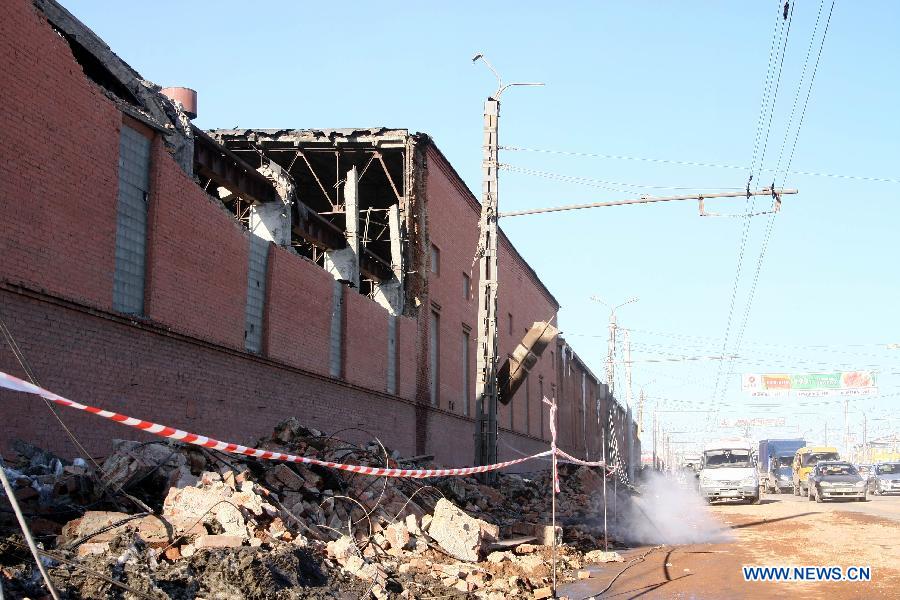 Damage caused after a meteorite passed above the Urals city of Chelyabinsk, is seen in Chelyabinsk, about 1500 km east of Moscow, on Feb. 15, 2013. Injuries caused by a fallen meteorite in Russia's Urals region have risen to around 1,000, including over 200 children, the Russian Interior Ministry said on Friday. (Xinhua/RIA) 