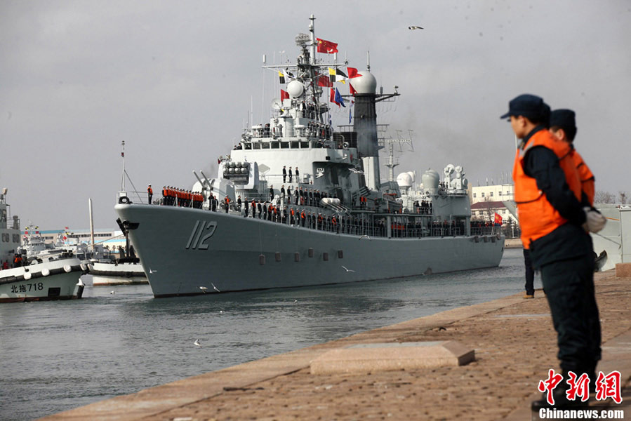 The 14th naval squad, sent by the Chinese People's Liberation Army (PLA) Navy, departed Saturday from China to the Gulf of Aden and Somali waters for escort missions. The 14th convoy fleet comprises three ships -- the missile destroyer Harbin, the frigate Mianyang and the supply ship Weishanhu -- carrying two helicopters and a 730-strong troop, all from the North China Sea Fleet under the PLA Navy.（CNS/Xu Chongde）