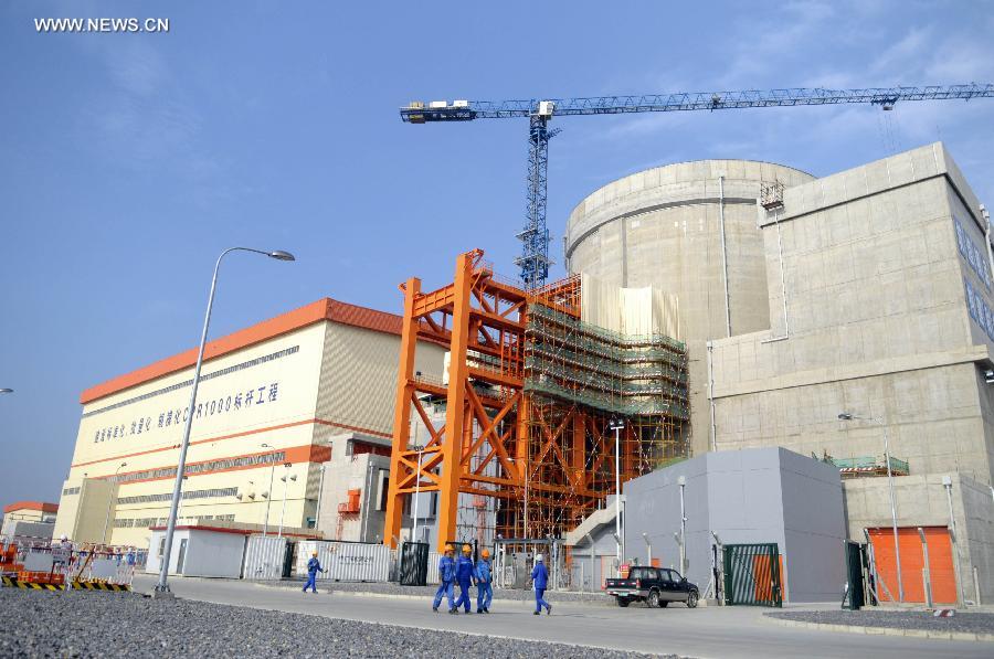 Photo taken on Aug. 9, 2012 shows the first unit of Hongyanhe nuclear power station near Wafangdian, northeast China's Liaoning Province. The Hongyanhe nuclear power station, the first nuclear power plant and largest energy project in northeast China, started operation on Sunday afternoon. Construction on the first phase of the project, which features four power generation units to be built at a cost of 50 billion yuan (7.96 billion U.S. dollars), began in 2007 and is expected to be completed by the end of 2015. The four units will generate 30 billion kilowatt-hours (kwh) of electricity annually by then. Construction on the second phase of the project, which features two power generation units to be built with an investment of 25 billion yuan, started in May 2010 and is expected to be completed by the end of 2016. The power plant will generate 45 billion kwh of electricity after it is fully completed in 2016. (Xinhua) 