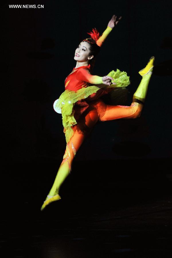 Leah Li, the winner of the Miss Chinatown U.S.A. Pageant 2013, dances during the rehearsal of the pageant in San Francisco, the United States, Feb. 15, 2013. The Miss Chinatown U.S.A. Pageant 2013 closed on Feb. 16. (Xinhua/Liu Yilin)