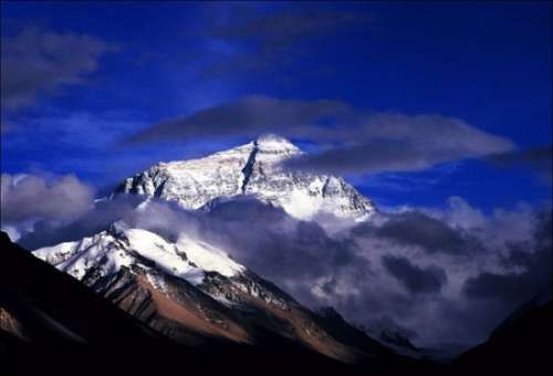 Mountain Qomolangma