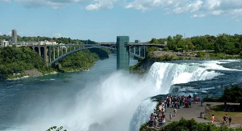 Niagara Falls (Source:news.xinhuanet.com)