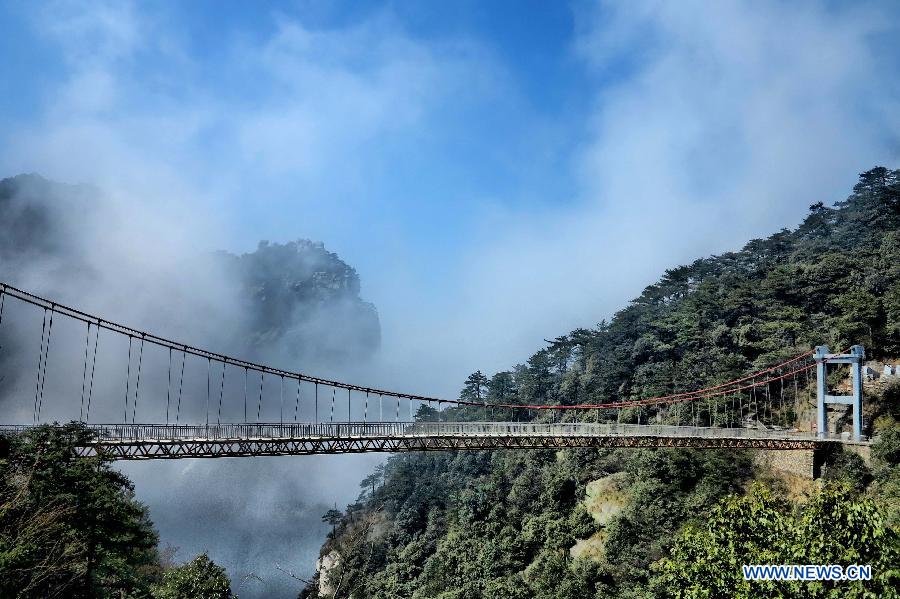 Photo taken on Feb. 22, 2013 shows scenery of the Lushan Mountain in Jiujiang, east China's Jiangxi Province. (Xinhua/Qin Yongyan) 