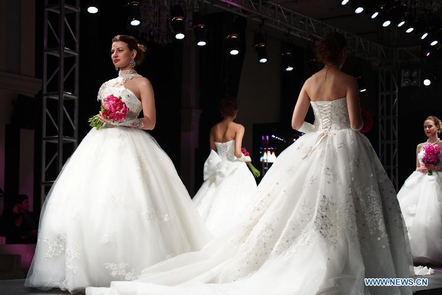 wedding dresses show