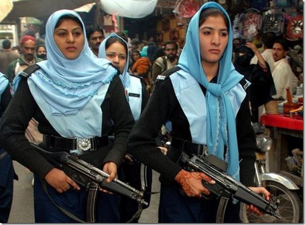 Pakistani policewomen(file photo)