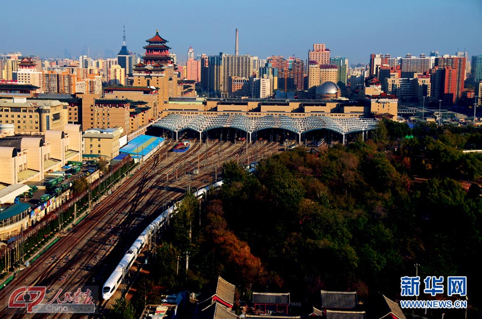 The 2,298-kilometer Beijing-Guangzhou high-speed railway is the longest high-speed railway in the world. (Photo/Xinhua)
