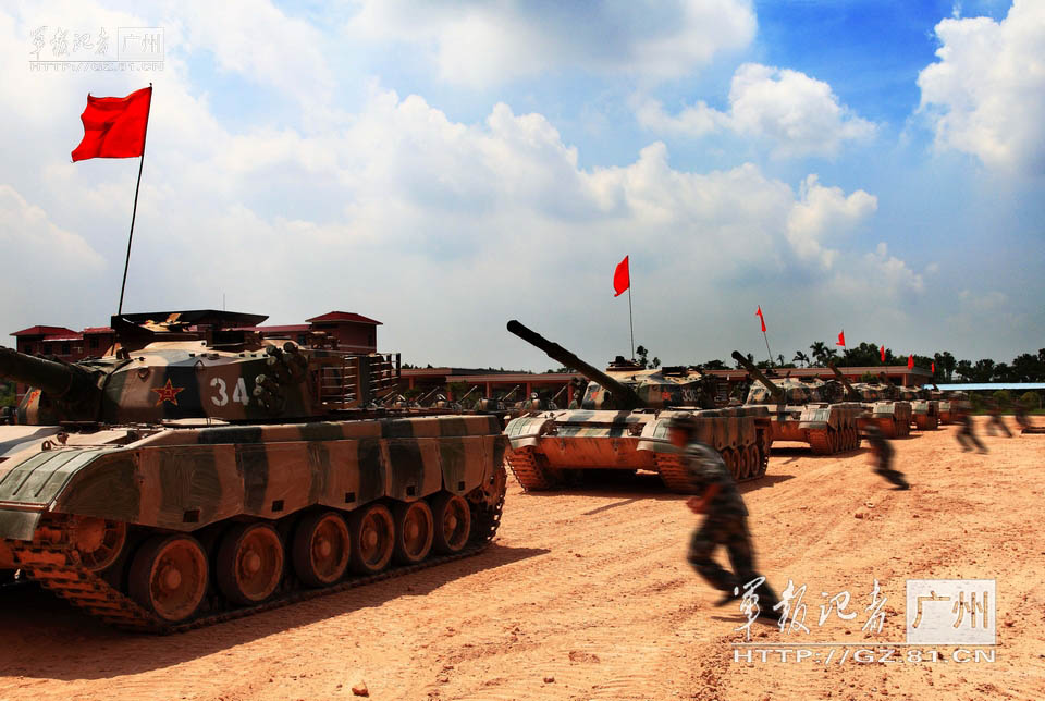 With improvement of teaching mode, a military training base of the Guangzhou Military Area Command (MAC) of the Chinese People's Liberation Army (PLA), as an advanced training institution, has substantially enhanced the training quality of the troops. (China Military Online/Yu Yan)  