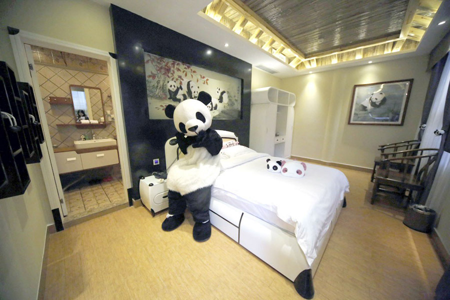 A panda-themed hotel opened in Sichuan on Feb 25, 2013. The interior and exterior of the hotel is fitted with panda-related decorations and is the first panda-themed hotel in the world. (chinanews.com)