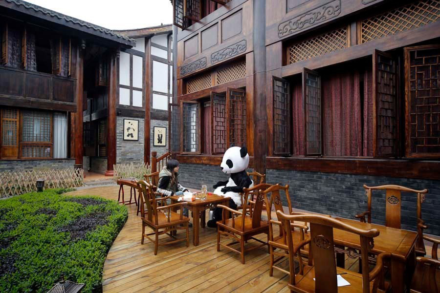 A panda-themed hotel opened in Sichuan on Feb 25, 2013. The interior and exterior of the hotel is fitted with panda-related decorations and is the first panda-themed hotel in the world. (chinanews.com)