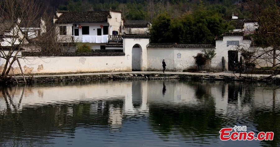 Photo taken on February 28 shows the beautiful scenery of Hongcun Village in East China's Anhui Province. Located in southwestern foot of Mountain Huangshan, the village was listed as a UNESCO world heritage site in 2000. (Photo: CNS / Fangye Guangde)