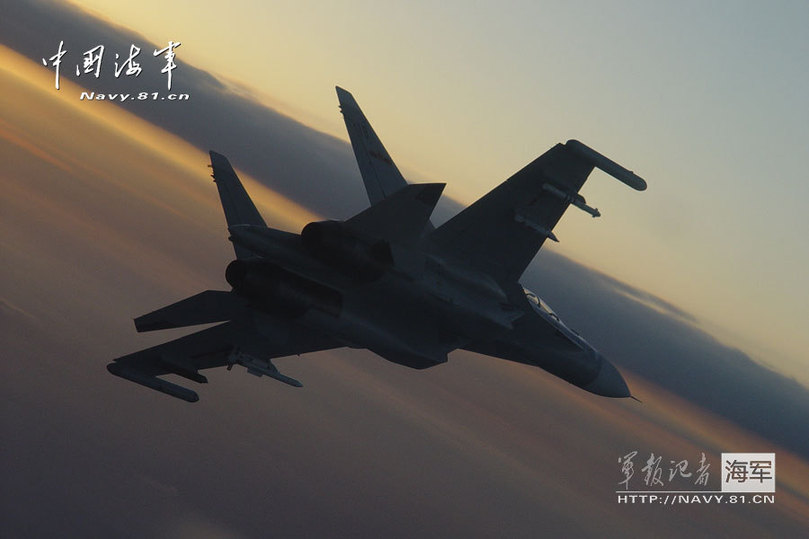 Chinese navy's Su-30MKK2 fighter is in the attack training. (China Military Online/Zhao Haitao, Chen Huizhong)