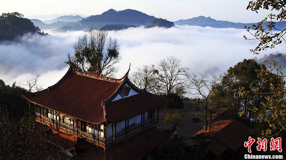 Photo taken on March 4 shows the sea of clouds at the Wuyi Mountain in Southeast China's Fujian Province. (CNS/Yi Fan)