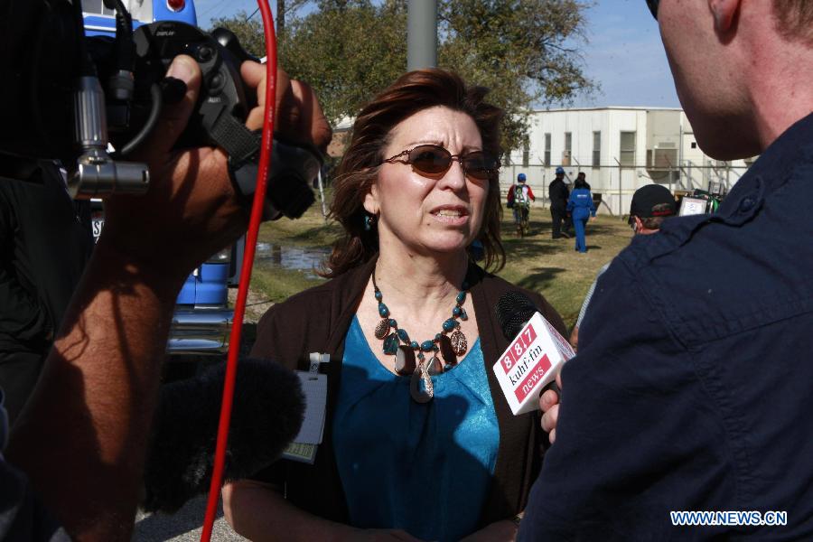 Debbie Sullivan, responsible person of the public relations department of the AkzoNobel plant, receives interview after the fire at the AkzoNobel plant in the Texas city of La Porte, the United States, March 4, 2013. A fire broke out at a chemical plant Monday afternoon in the U.S. state of Texas, officials said. (Xinhua/Song Qiong) 