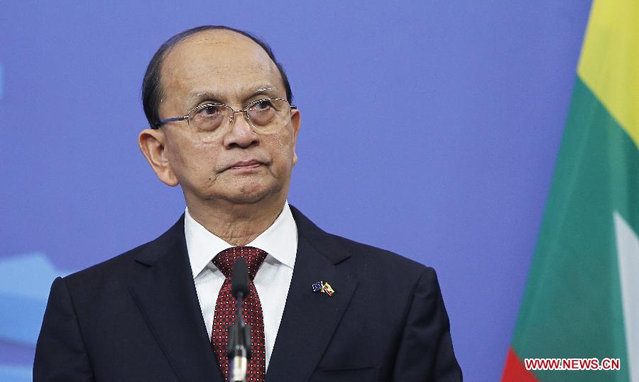 Myanmar President U Thein Sein attends a press briefing after his meeting with European Council President Herman Van Rompuy at EU headquarters in Brussels, capital of Belgium, March 5, 2013. (Xinhua/Zhou Lei) 