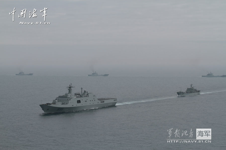 A landing ship detachment under the South Sea Fleet of the Navy of the Chinese People's Liberation Army (PLA) is the pioneer forces that can carry out amphibious task, and also an excellent troop capable of performing diverse military tasks. (navy.81.cn/Zhu zhongbin, Li Yanlin, Gan Jun, Hu Kaibing)