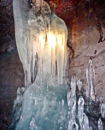 Crystal Cave, Calif. USA (Source: www.huanqiu.com)