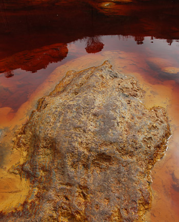 Río Tinto, Spain　(Source: www.huanqiu.com) 