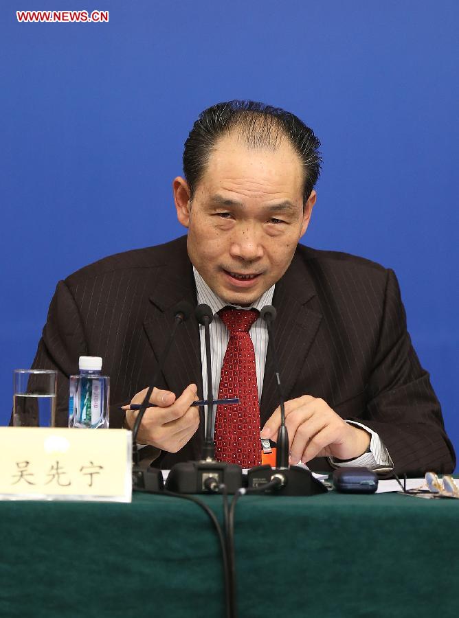 Wu Xianning, a member of the 12th National Committee of the Chinese People's Political Consultative Conference (CPPCC), speaks at a press conference held by the first session of the 12th CPPCC National Committee in Beijing, capital of China, March 8, 2013. Invited CPPCC members answered questions on improvements in political consultative system at the press conference. (Xinhua/Wang Shen)