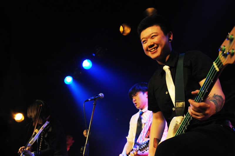 Gong Ju, 22, a Beijing girl, Aquarius, is a bassist from a music band. (Photo/CNS)  