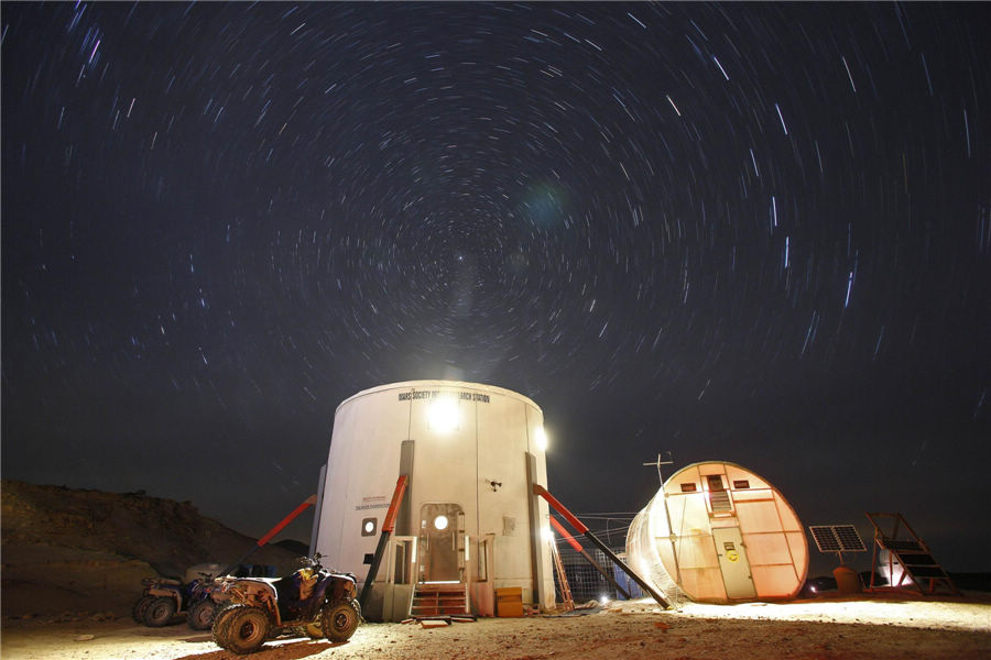 A view of the night sky above the Mars Desert Research Station (MDRS) is seen outside Hanksville in the Utah desert March 2, 2013.(Photo/Agencies)