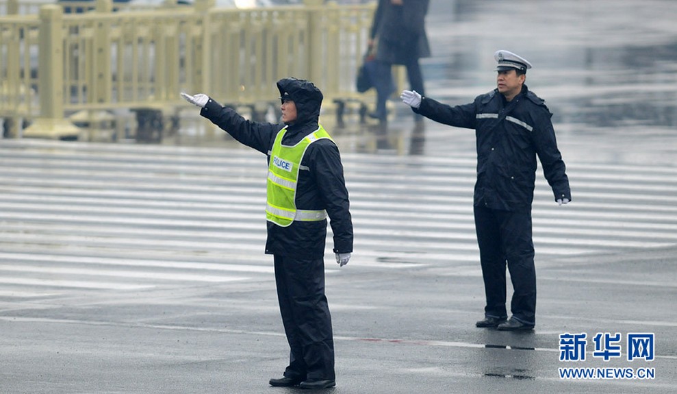 An expected spring rain adds glamour to the scenery of the Great Hall of the People in Beijing. The closing meeting of the first session of the 12th National Committee of the Chinese People's Political Consultative Conference (CPPCC) was held at the Great Hall of the People in Beijing, capital of China, March 12, 2013. (Xinhua News Agency/Zhai Zihe)